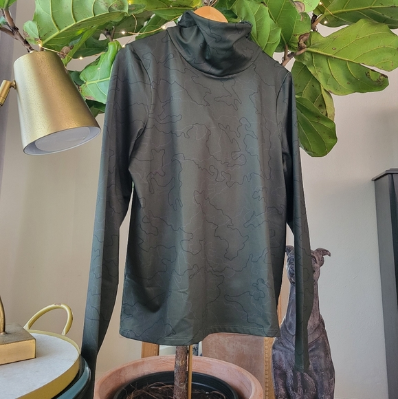 NWT UNDER ARMOR Women's Cold Weather Funnel Neck Top - Picture 1 of 15